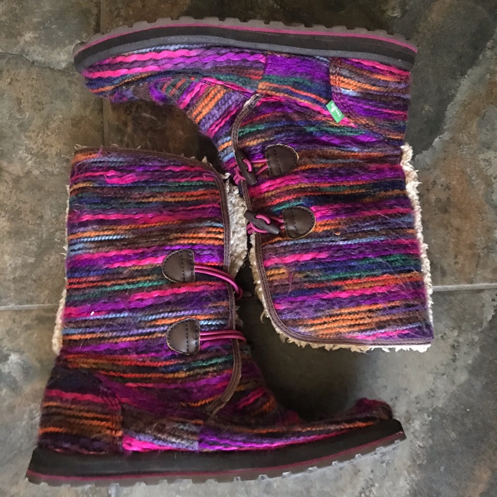 Sanuk Booties